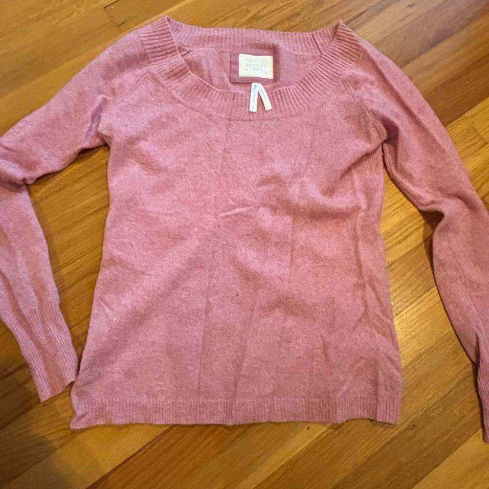 Old Navy Women's Light Pink cashmere Sweater